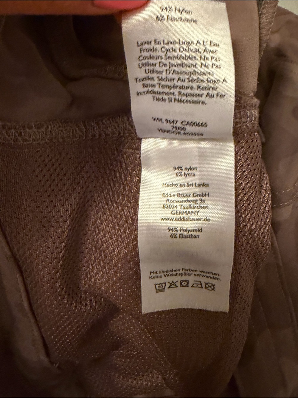 Eddie Bauer First Ascent Camo Hiking Cargo Shorts Women's 16 Stretch UPF - Picture 7 of 14
